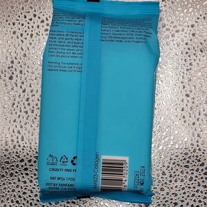 Makeup remover wipes